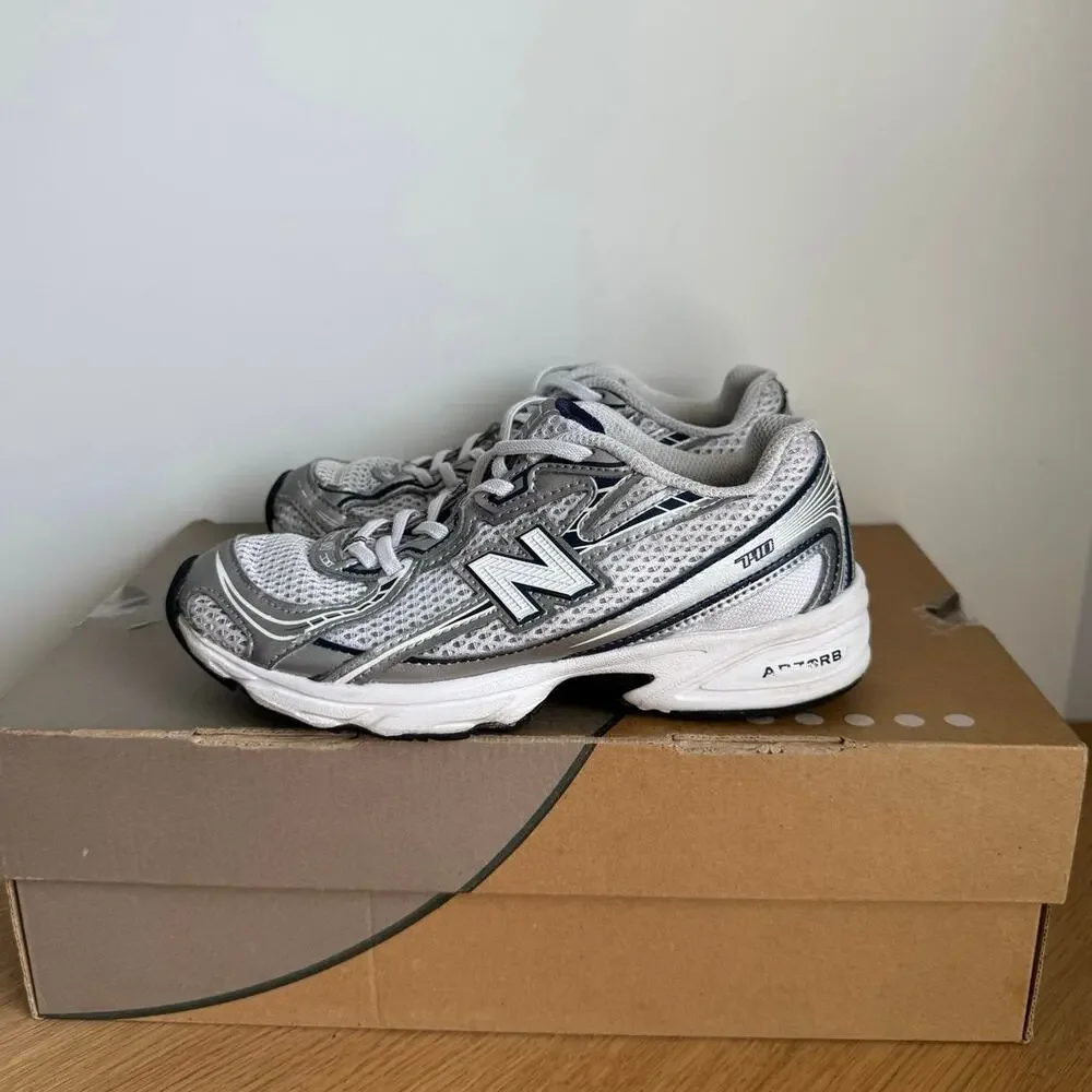 New Balance 740 Navy Blue/White Kids Sneakers- SZ 2 Y